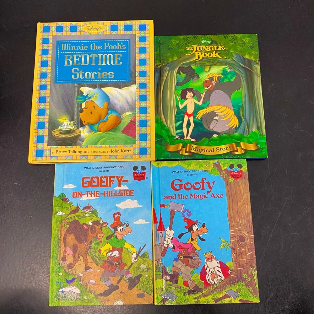 4 DISNEY KIDS BOOKS | PERFECT CONDITION